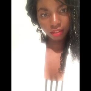 Meet your Posher, Tahirah